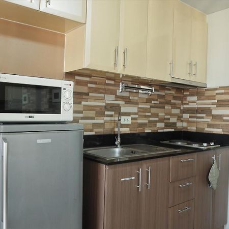 One Palm Tree Villas Манила Екстериор снимка